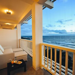 Beacon Beach Hotell